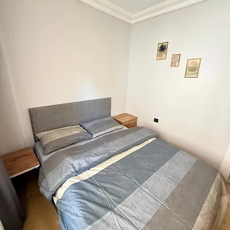 Konyaalti Plajina Yuerueme Mesafesinde Merkezi Konum *