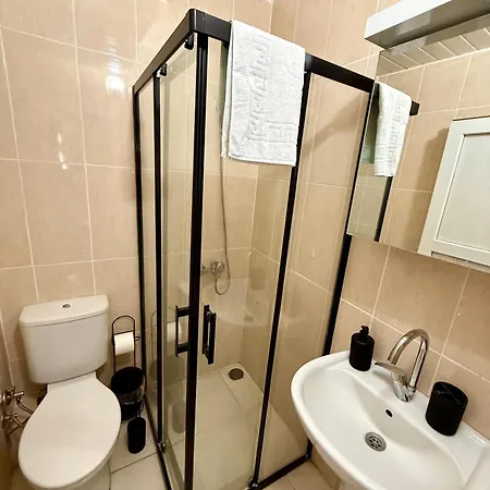 Apartment Konyaalti Plajina Yuerueme Mesafesinde Merkezi Konum Antalya